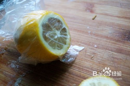 新鮮檸檬泡水喝的正確方法與健康益處，新鮮檸檬泡水喝的正確方法及健康益處簡(jiǎn)介