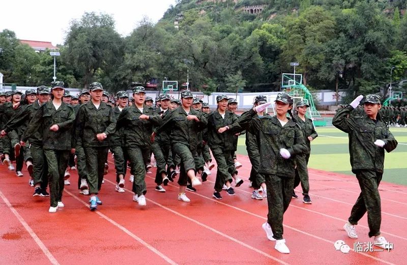 榮耀時(shí)刻，揭秘2019閱兵訓(xùn)練紀(jì)錄片背后的故事，榮耀時(shí)刻，2019閱兵訓(xùn)練紀(jì)錄片背后的故事揭秘