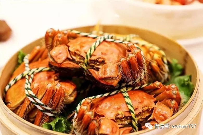 大閘蟹清蒸做法步驟——美味與健康并重，大閘蟹清蒸做法——美味與健康雙全呈現(xiàn)