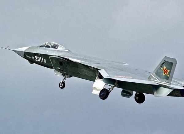 殲-20，四代還是五代戰(zhàn)機(jī)？深度解析中國新一代戰(zhàn)機(jī)定位，中國殲-20戰(zhàn)機(jī)定位解析，四代還是五代戰(zhàn)機(jī)？深度探討其新一代戰(zhàn)機(jī)特性