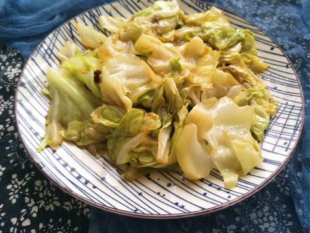 怎樣炒包菜好吃又脆——烹飪技巧大揭秘，烹飪技巧揭秘，如何炒出美味又脆爽可口的包菜？