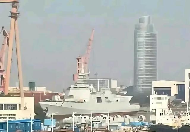 中國擁有幾艘先進的055型驅(qū)逐艦，深度解析與探討，中國055型驅(qū)逐艦深度解析，數(shù)量與實力探討